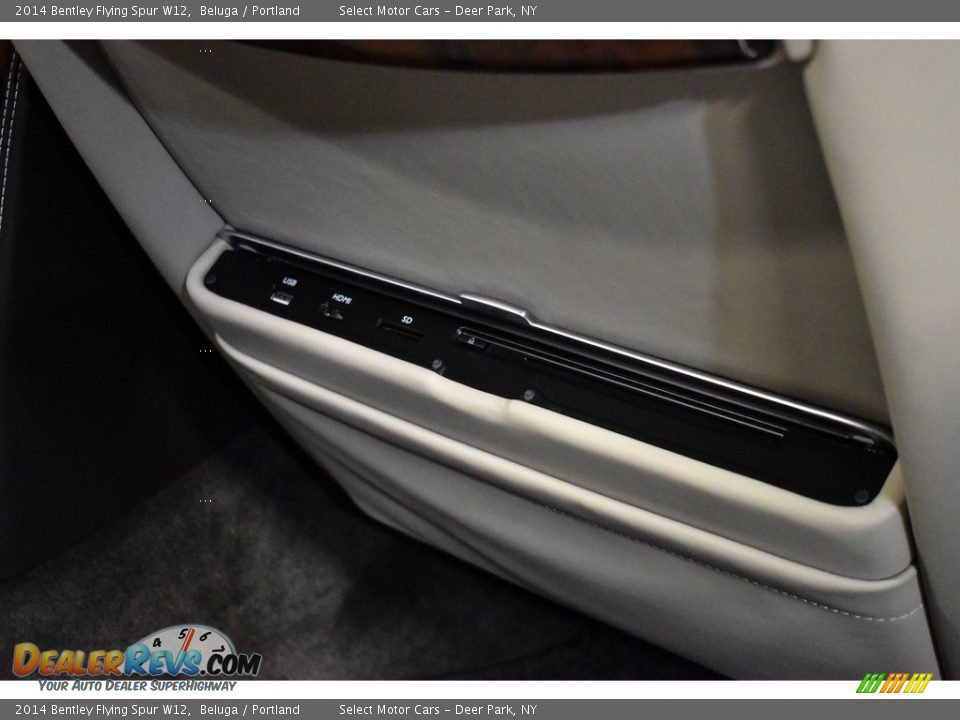 Entertainment System of 2014 Bentley Flying Spur W12 Photo #19