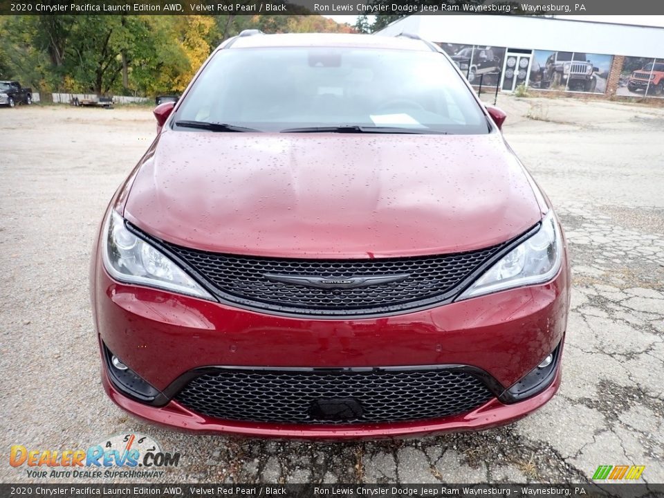2020 Chrysler Pacifica Launch Edition AWD Velvet Red Pearl / Black Photo #8