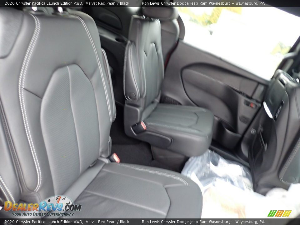 2020 Chrysler Pacifica Launch Edition AWD Velvet Red Pearl / Black Photo #11