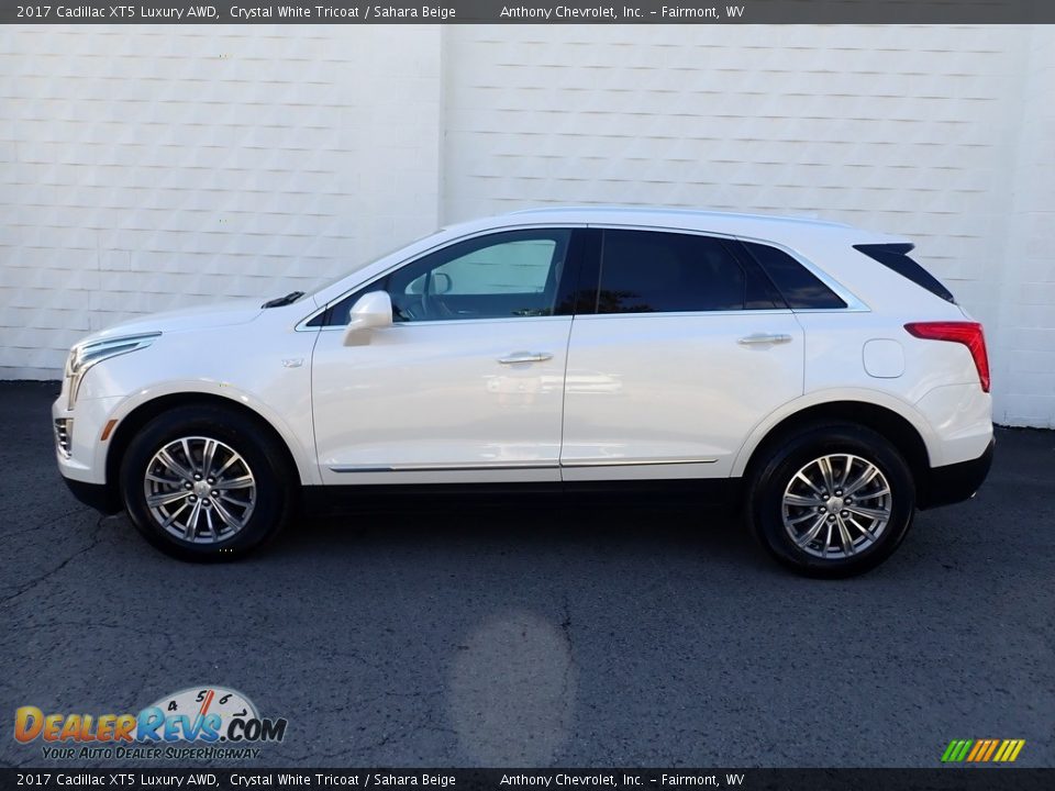 2017 Cadillac XT5 Luxury AWD Crystal White Tricoat / Sahara Beige Photo #4