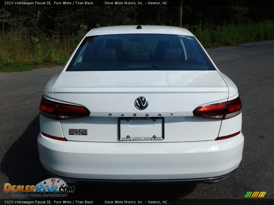 2020 Volkswagen Passat SE Pure White / Titan Black Photo #8