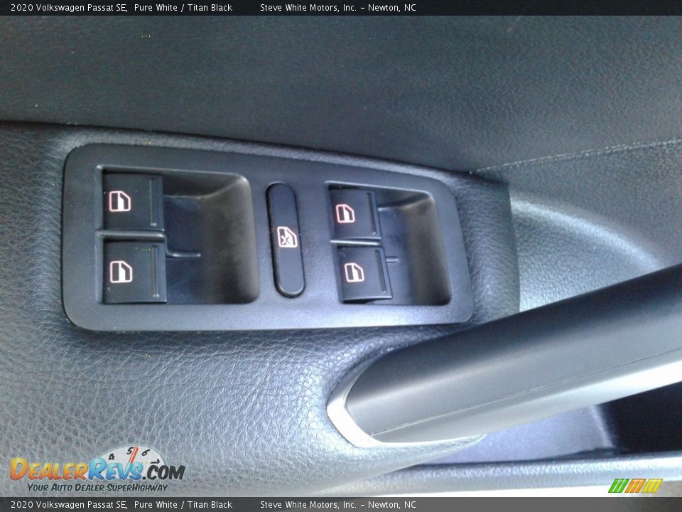 2020 Volkswagen Passat SE Pure White / Titan Black Photo #12