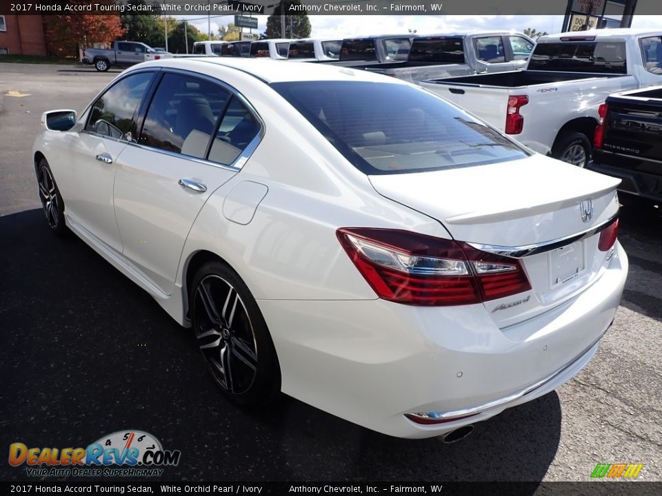 2017 Honda Accord Touring Sedan White Orchid Pearl / Ivory Photo #6