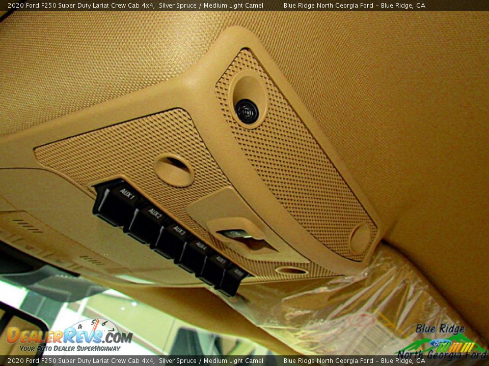 2020 Ford F250 Super Duty Lariat Crew Cab 4x4 Silver Spruce / Medium Light Camel Photo #24