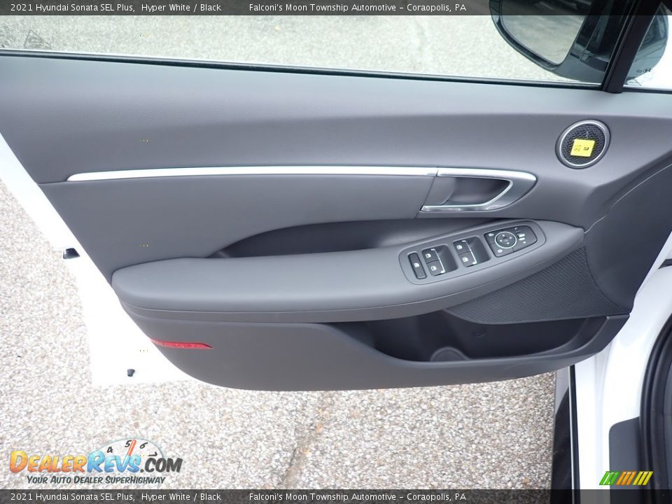 Door Panel of 2021 Hyundai Sonata SEL Plus Photo #10