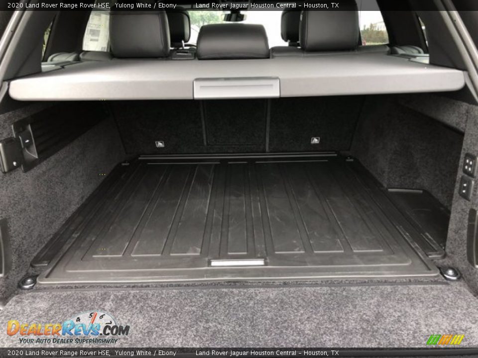 2020 Land Rover Range Rover HSE Trunk Photo #25