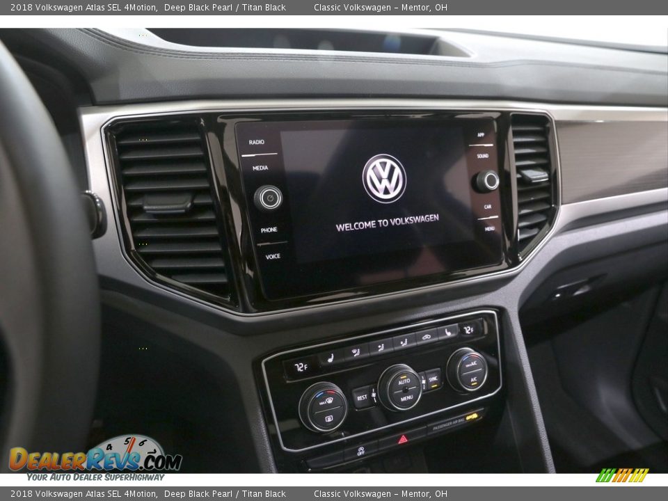 Controls of 2018 Volkswagen Atlas SEL 4Motion Photo #9