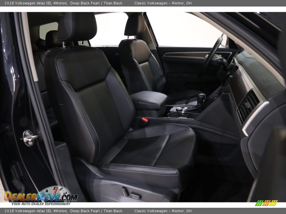 2018 Volkswagen Atlas SEL 4Motion Deep Black Pearl / Titan Black Photo #17