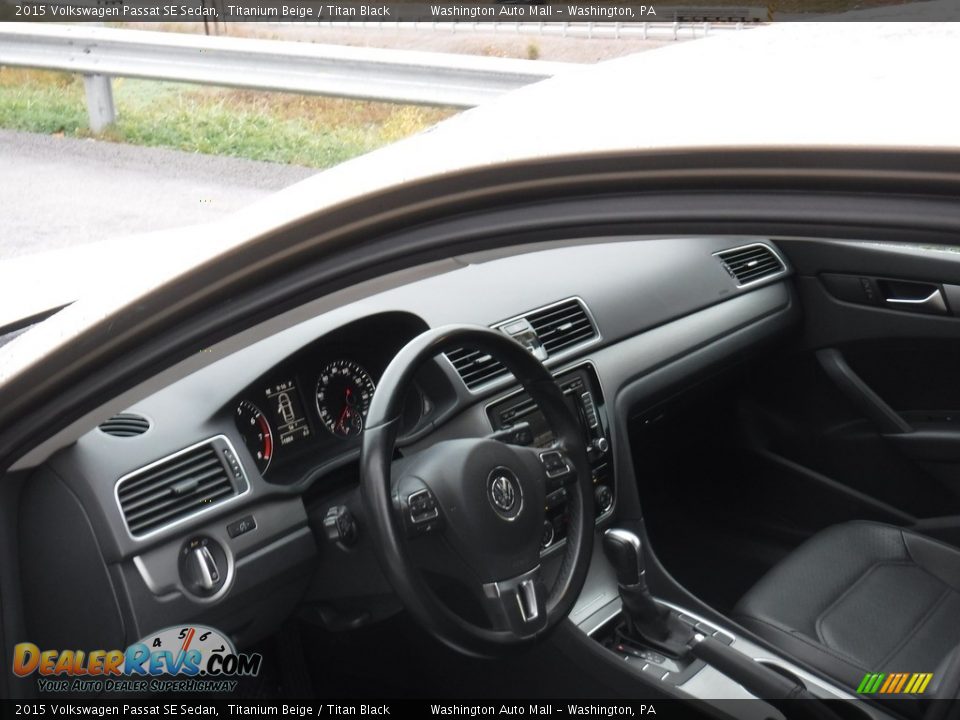 2015 Volkswagen Passat SE Sedan Titanium Beige / Titan Black Photo #15