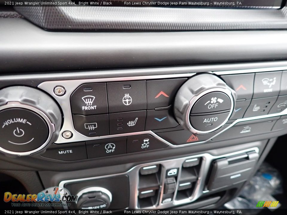 Controls of 2021 Jeep Wrangler Unlimited Sport 4x4 Photo #17