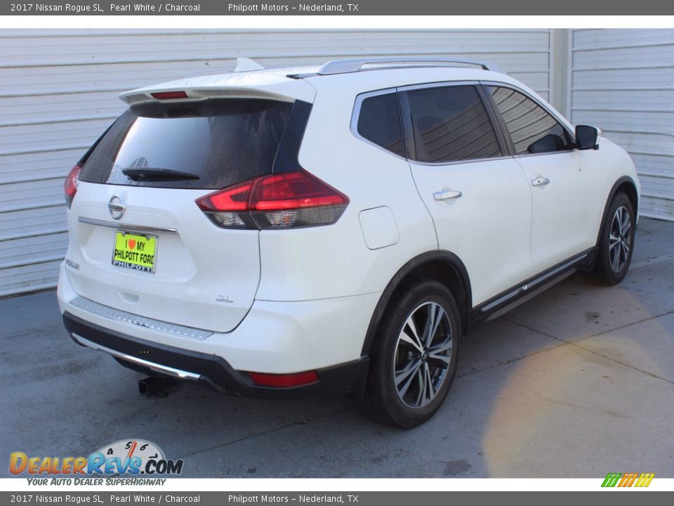 2017 Nissan Rogue SL Pearl White / Charcoal Photo #10