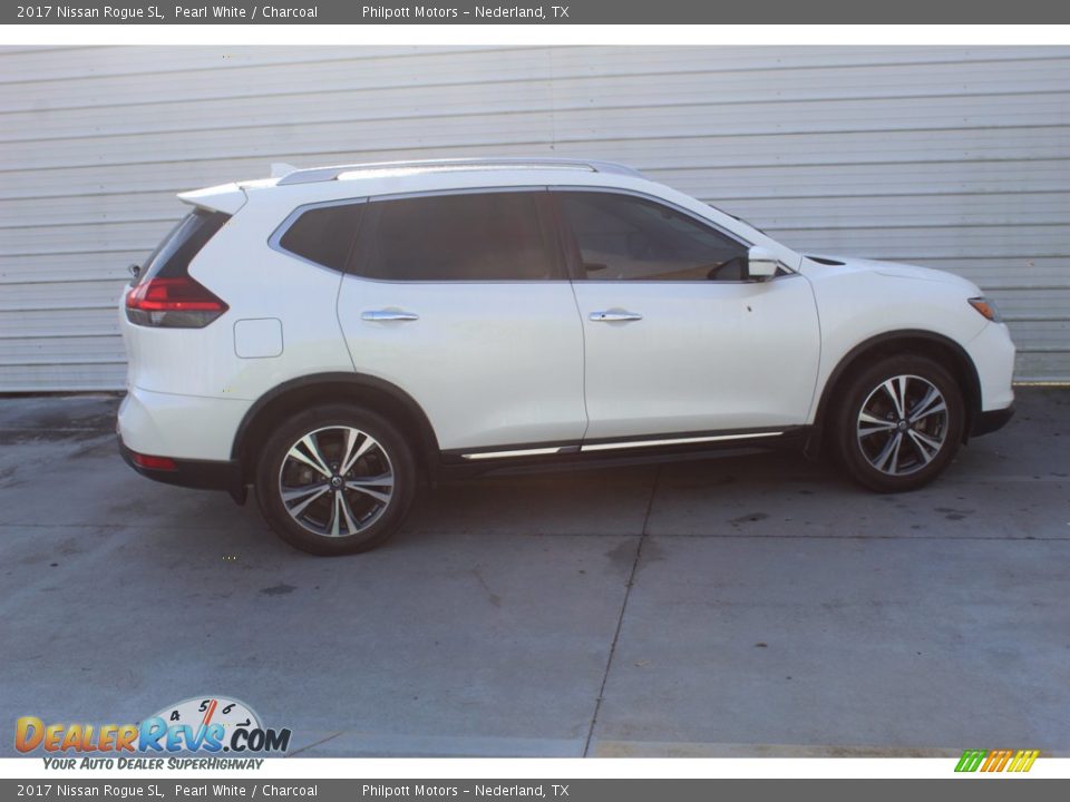 Pearl White 2017 Nissan Rogue SL Photo #13