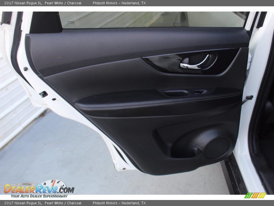 Door Panel of 2017 Nissan Rogue SL Photo #24