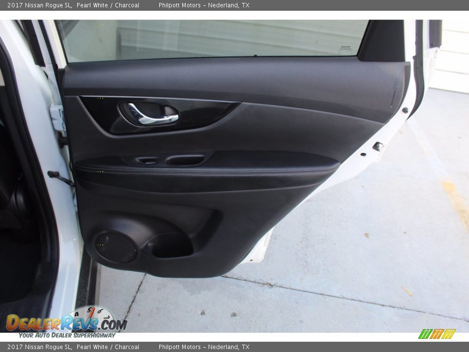 Door Panel of 2017 Nissan Rogue SL Photo #30