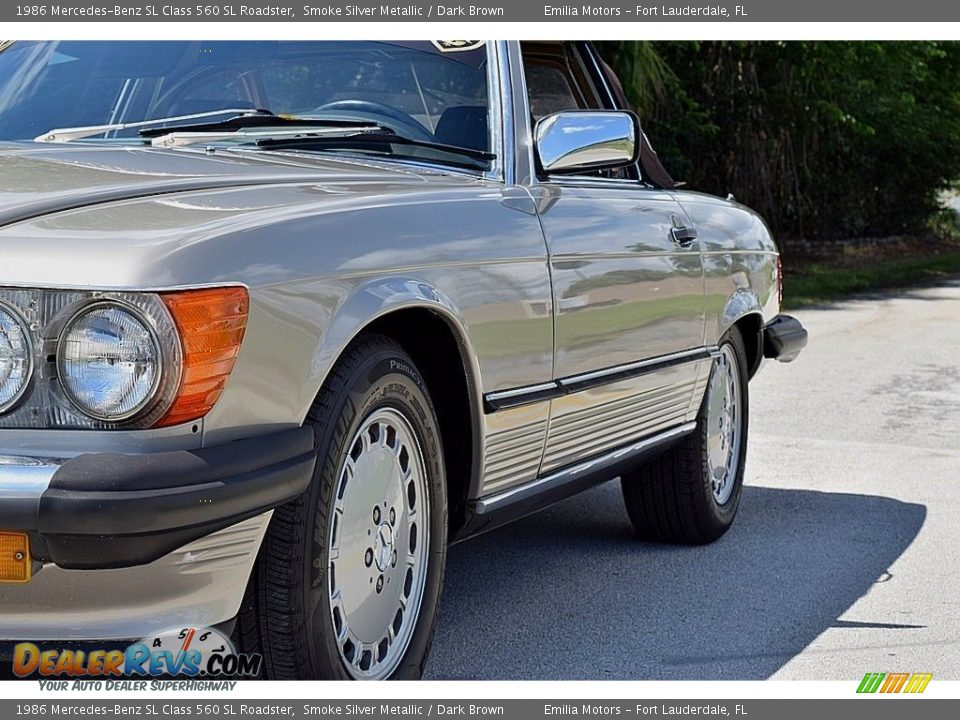 1986 Mercedes-Benz SL Class 560 SL Roadster Smoke Silver Metallic / Dark Brown Photo #12