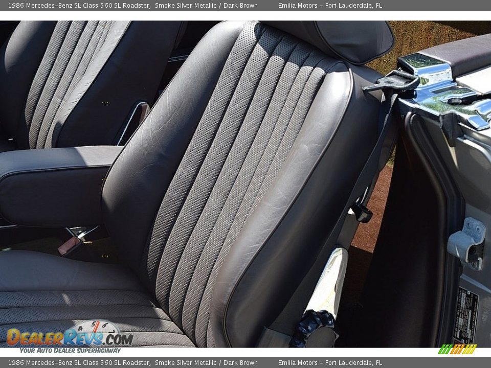 Front Seat of 1986 Mercedes-Benz SL Class 560 SL Roadster Photo #32