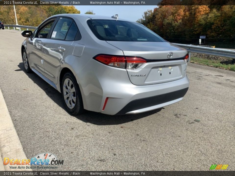 2021 Toyota Corolla LE Classic Silver Metallic / Black Photo #2