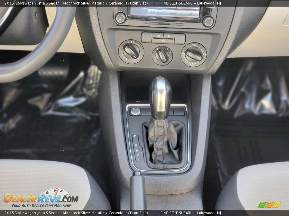 2015 Volkswagen Jetta S Sedan Shifter Photo #9