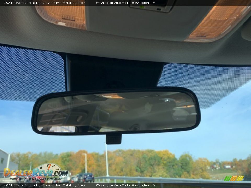 2021 Toyota Corolla LE Classic Silver Metallic / Black Photo #15