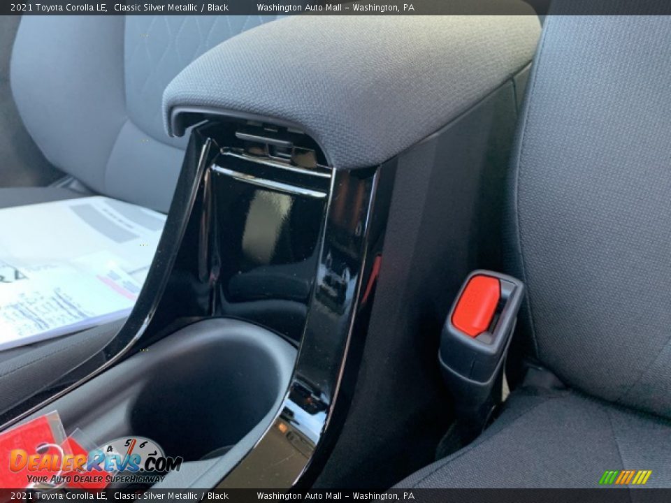 2021 Toyota Corolla LE Classic Silver Metallic / Black Photo #18