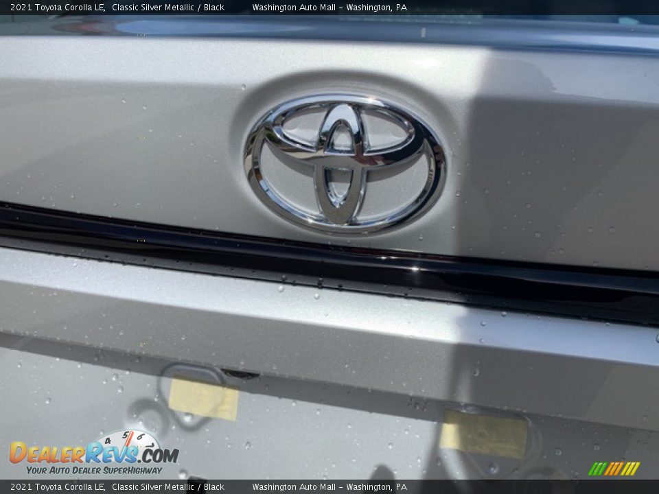 2021 Toyota Corolla LE Classic Silver Metallic / Black Photo #24