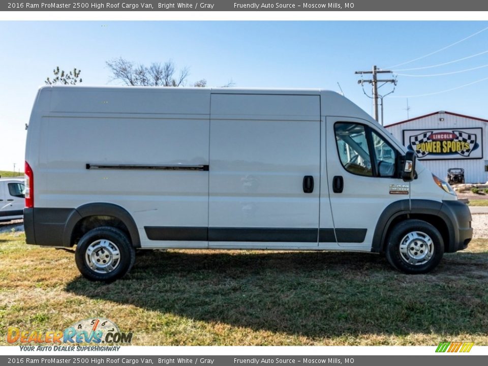 2016 Ram ProMaster 2500 High Roof Cargo Van Bright White / Gray Photo #3