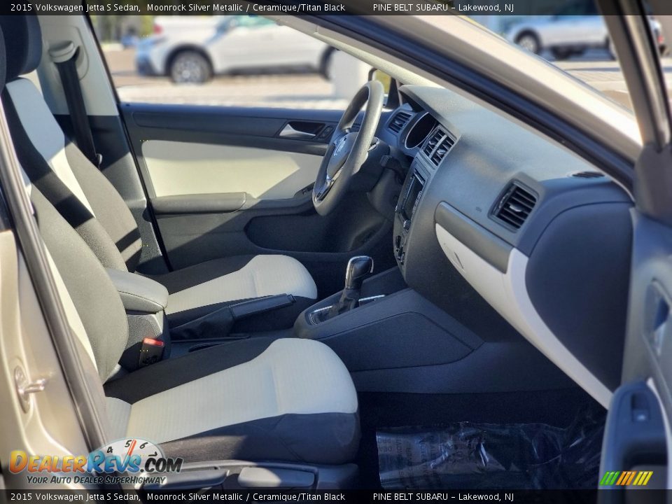 Front Seat of 2015 Volkswagen Jetta S Sedan Photo #23