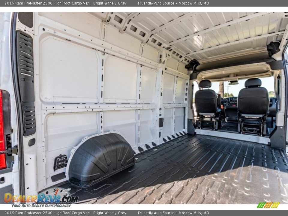 2016 Ram ProMaster 2500 High Roof Cargo Van Bright White / Gray Photo #22