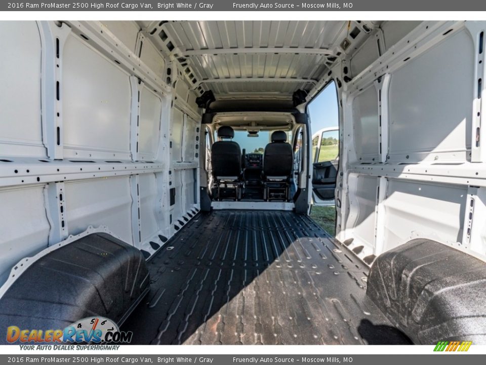 2016 Ram ProMaster 2500 High Roof Cargo Van Bright White / Gray Photo #23