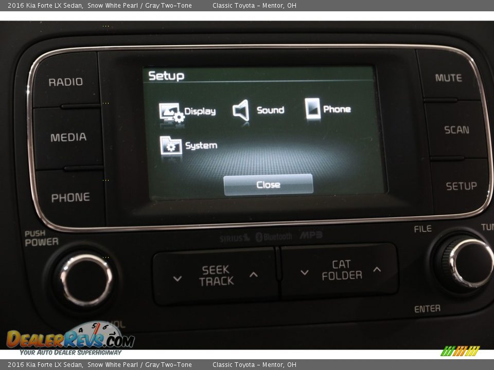 Controls of 2016 Kia Forte LX Sedan Photo #15