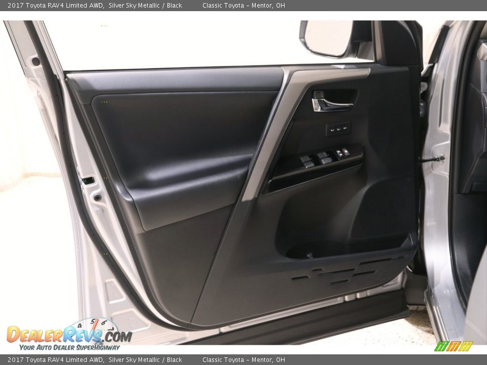 2017 Toyota RAV4 Limited AWD Silver Sky Metallic / Black Photo #4