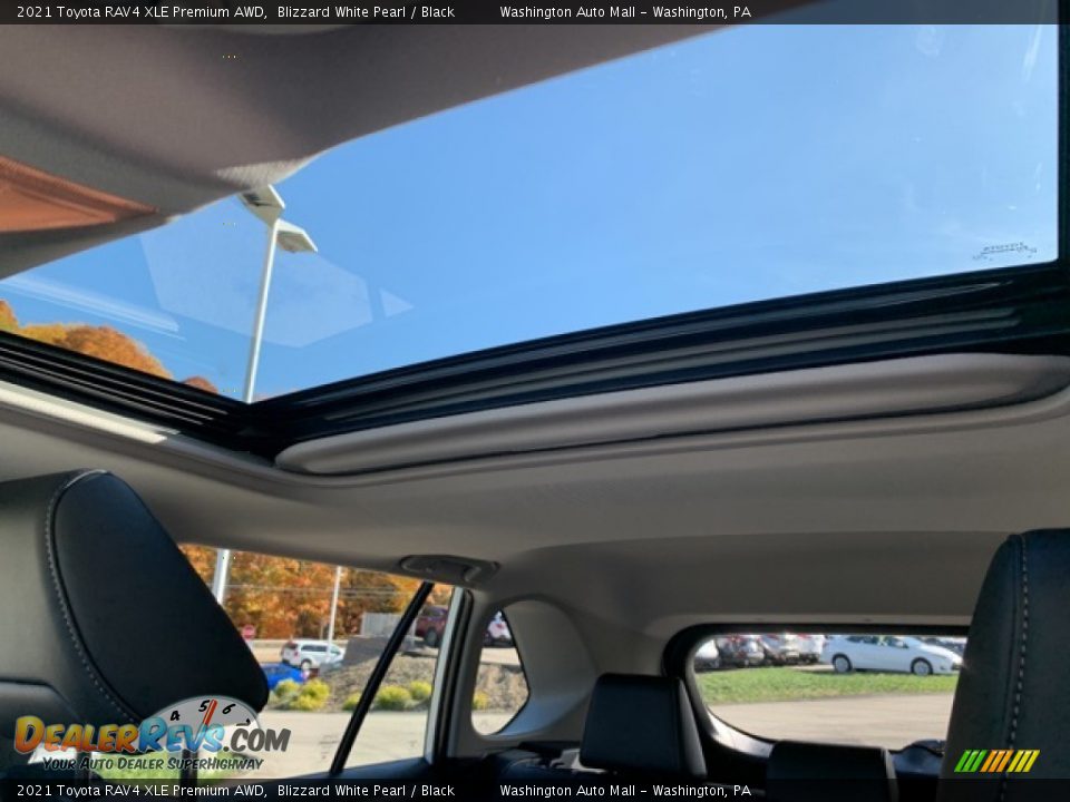 2021 Toyota RAV4 XLE Premium AWD Blizzard White Pearl / Black Photo #19