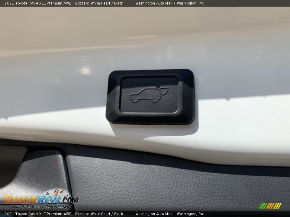 2021 Toyota RAV4 XLE Premium AWD Blizzard White Pearl / Black Photo #26