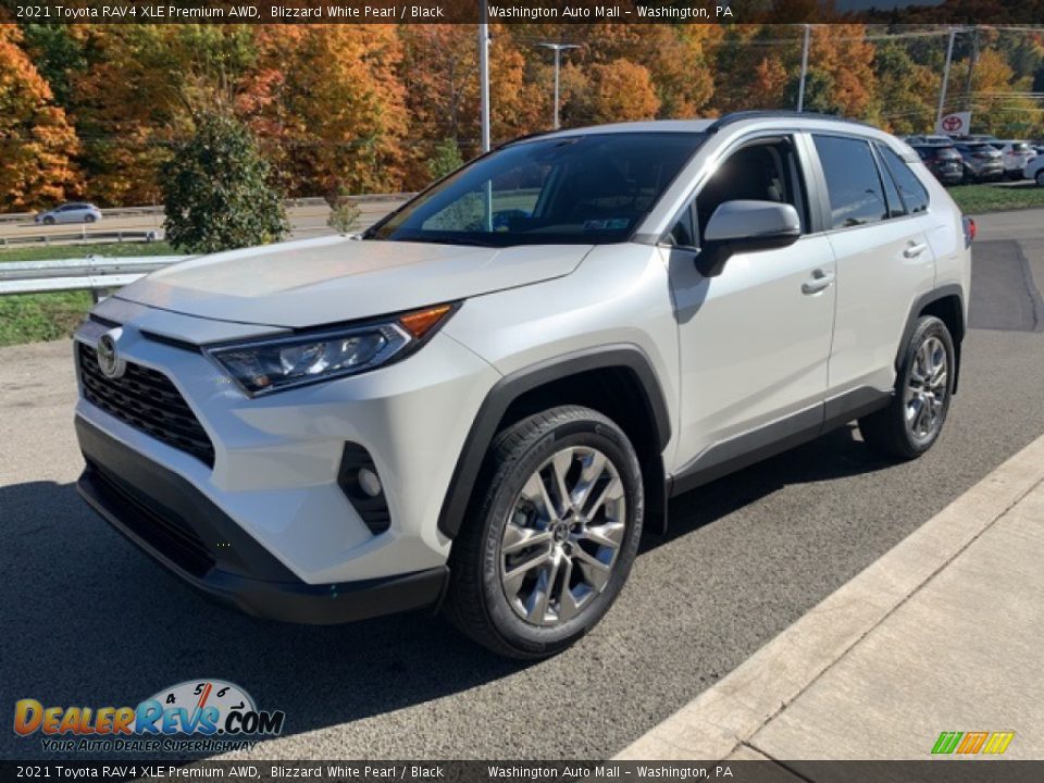 2021 Toyota RAV4 XLE Premium AWD Blizzard White Pearl / Black Photo #32