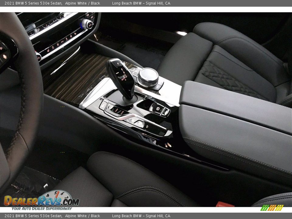 2021 BMW 5 Series 530e Sedan Shifter Photo #8