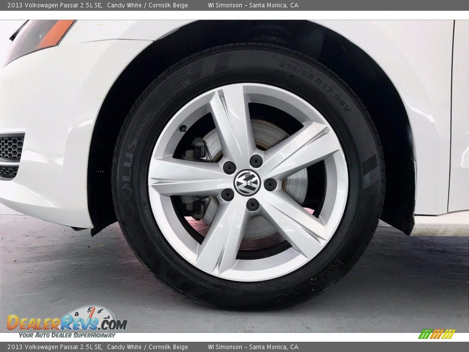 2013 Volkswagen Passat 2.5L SE Candy White / Cornsilk Beige Photo #8