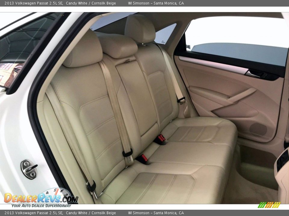 2013 Volkswagen Passat 2.5L SE Candy White / Cornsilk Beige Photo #19