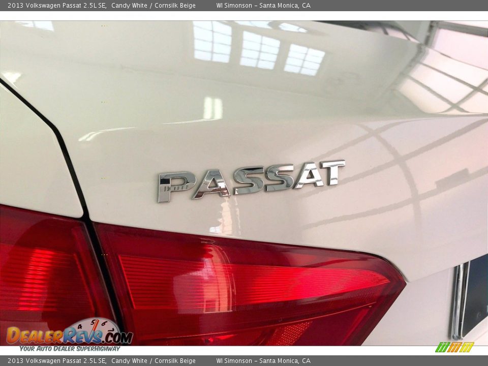 2013 Volkswagen Passat 2.5L SE Candy White / Cornsilk Beige Photo #30
