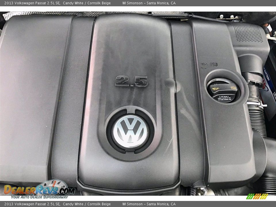 2013 Volkswagen Passat 2.5L SE Candy White / Cornsilk Beige Photo #31