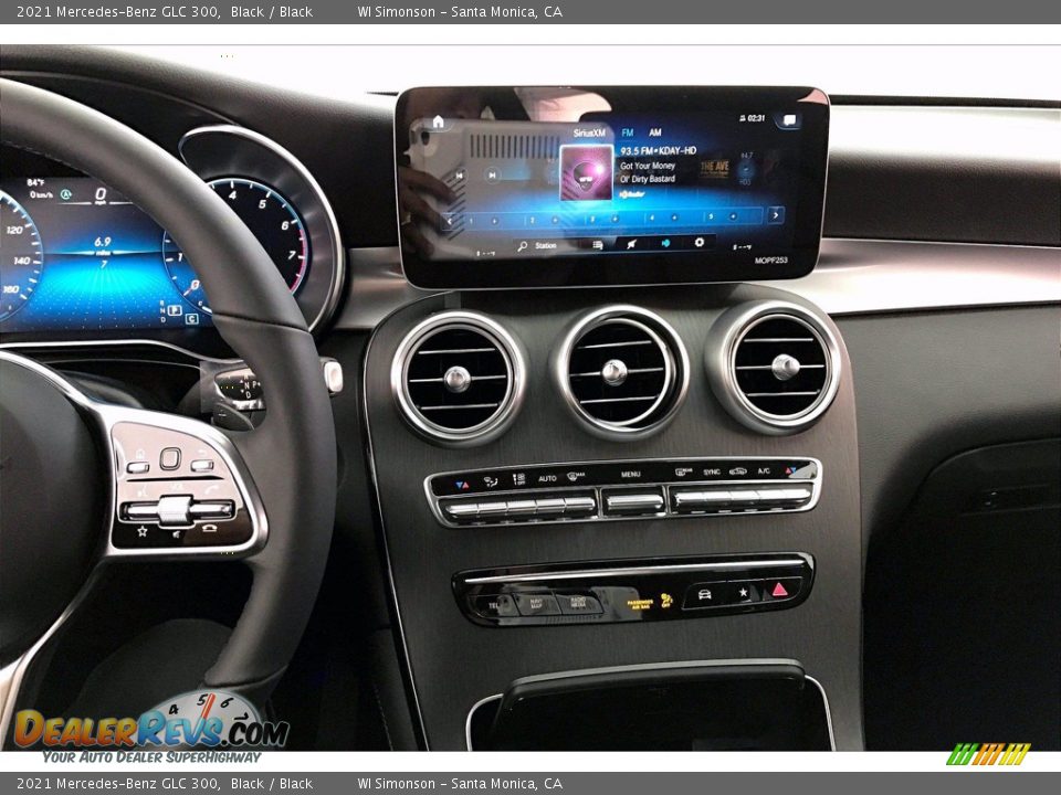 Controls of 2021 Mercedes-Benz GLC 300 Photo #6