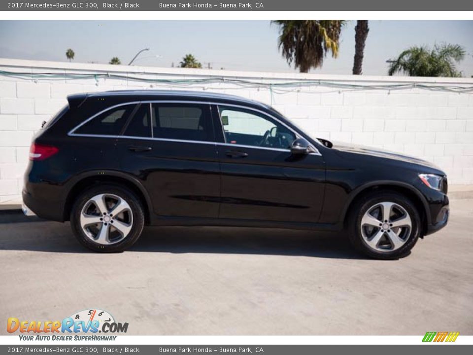 2017 Mercedes-Benz GLC 300 Black / Black Photo #14