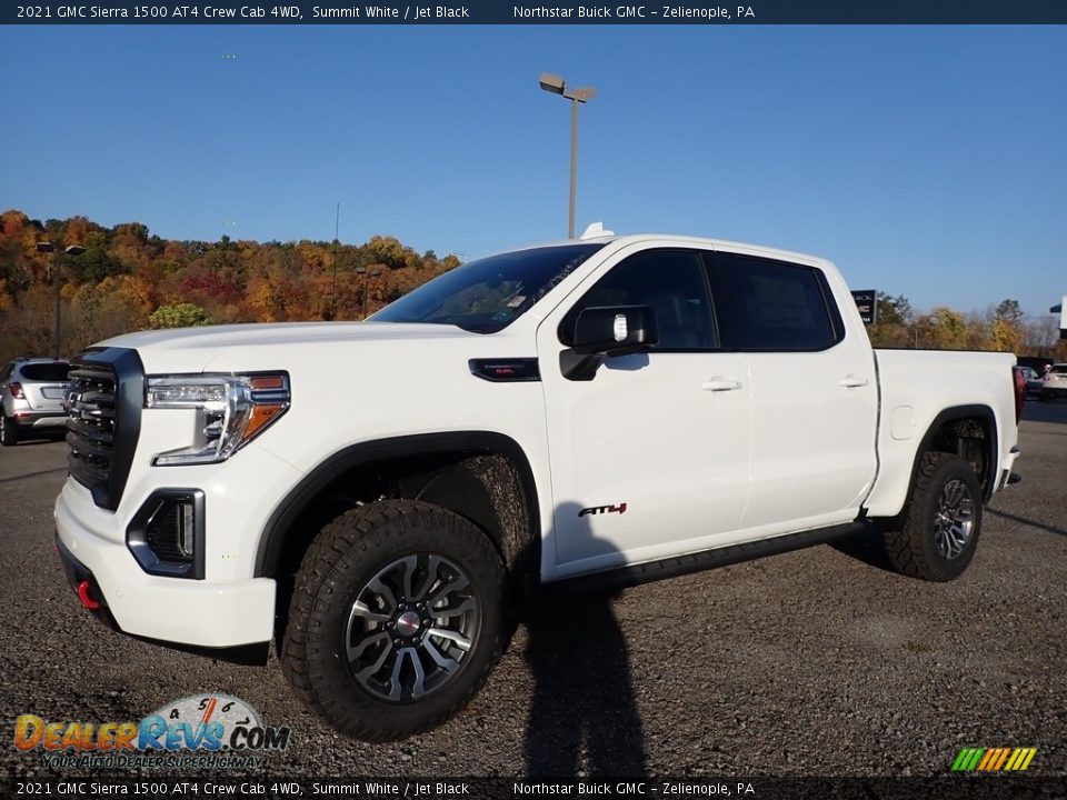 Front 3/4 View of 2021 GMC Sierra 1500 AT4 Crew Cab 4WD Photo #1