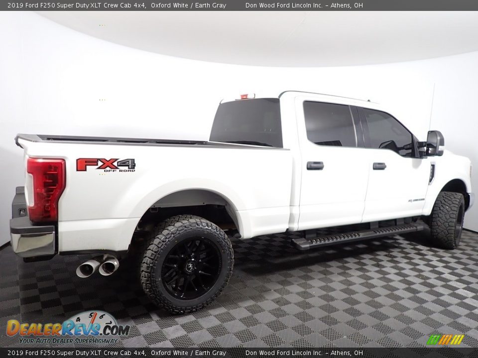 2019 Ford F250 Super Duty XLT Crew Cab 4x4 Oxford White / Earth Gray Photo #12