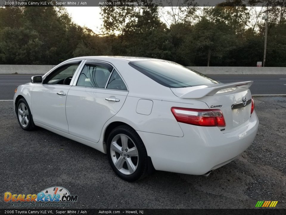 2008 Toyota Camry XLE V6 Super White / Ash Photo #5