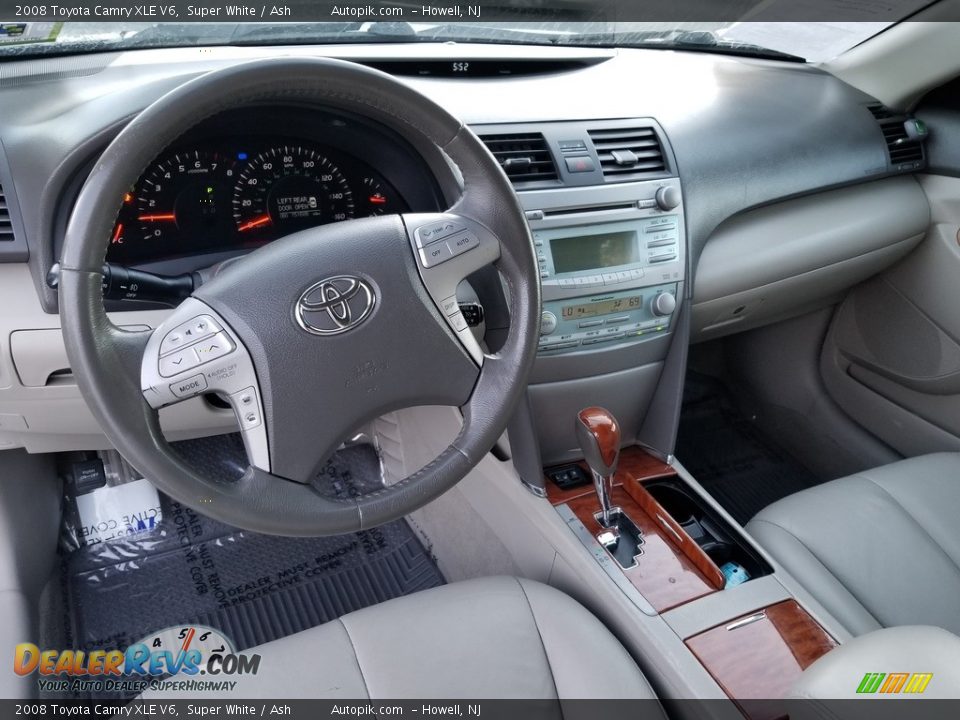 2008 Toyota Camry XLE V6 Super White / Ash Photo #10