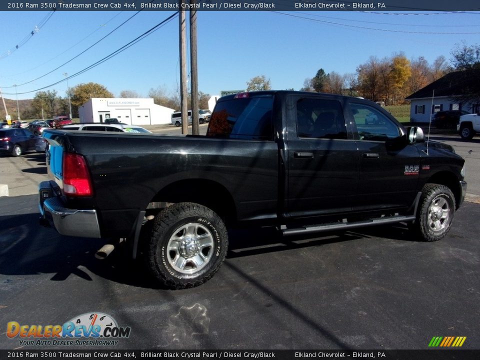 2016 Ram 3500 Tradesman Crew Cab 4x4 Brilliant Black Crystal Pearl / Diesel Gray/Black Photo #17