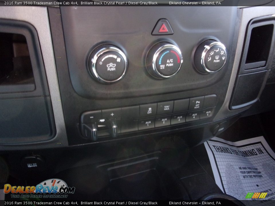 Controls of 2016 Ram 3500 Tradesman Crew Cab 4x4 Photo #26