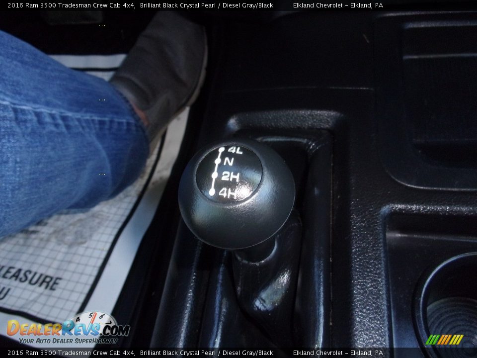 2016 Ram 3500 Tradesman Crew Cab 4x4 Shifter Photo #29