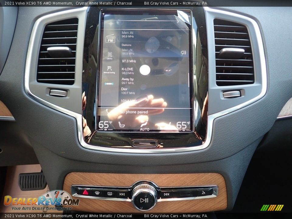 2021 Volvo XC90 T6 AWD Momentum Crystal White Metallic / Charcoal Photo #15