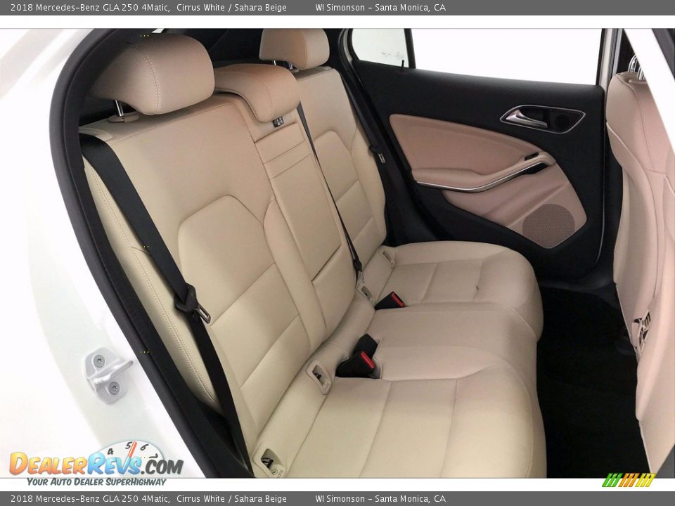 2018 Mercedes-Benz GLA 250 4Matic Cirrus White / Sahara Beige Photo #19